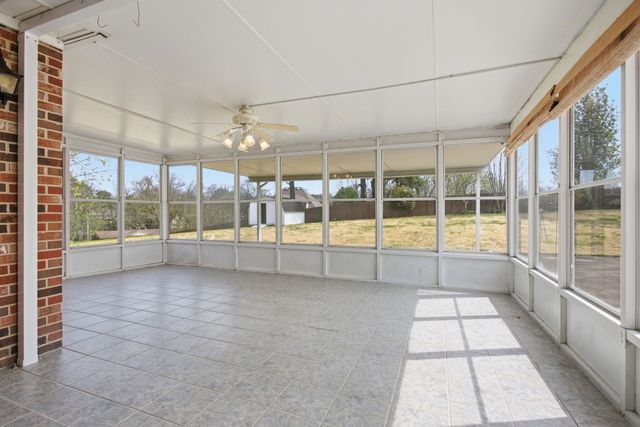 1403 Timberwood Dr, Columbia, TN 38401