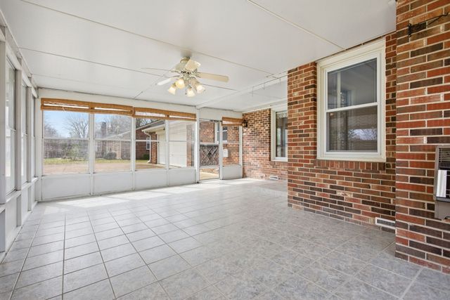 1403 Timberwood Dr, Columbia, TN 38401