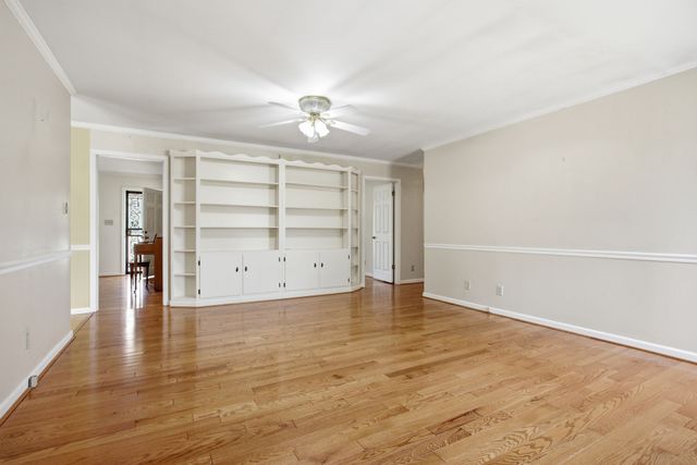 1403 Timberwood Dr, Columbia, TN 38401