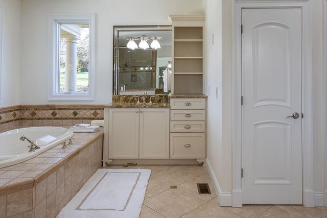 2424 Royal Castle Way, Union, KY 41091