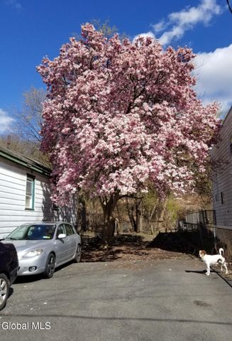 22 Orr Street, Troy, NY 12180