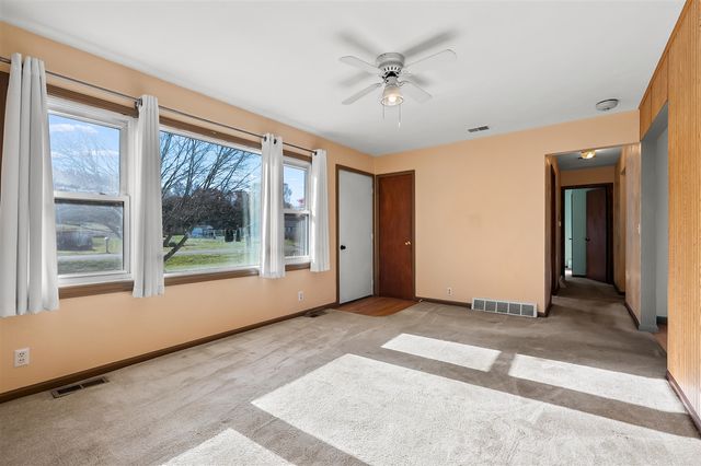 35520 Margurite Lane, Paw Paw, MI 49079