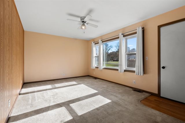 35520 Margurite Lane, Paw Paw, MI 49079