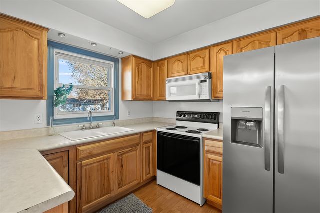 35520 Margurite Lane, Paw Paw, MI 49079