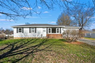 35520 Margurite Lane, Paw Paw, MI 49079