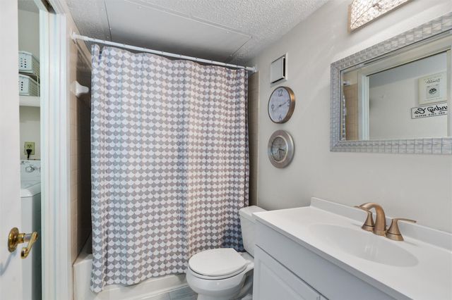 1015 E Yager LN 140, Austin, TX 78753