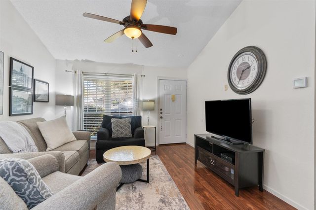 1015 E Yager LN 140, Austin, TX 78753