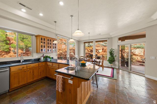 1654 N STARLING CIR, St. George, UT 84770