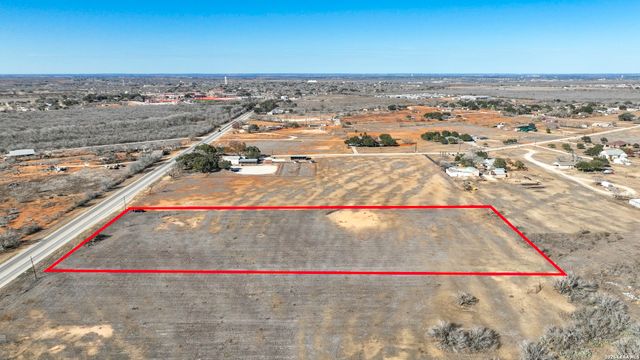 000 Highway 16, Jourdanton, TX 78026