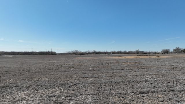 000 Highway 16, Jourdanton, TX 78026