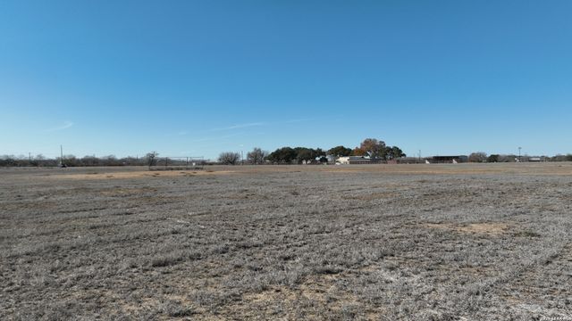 000 Highway 16, Jourdanton, TX 78026