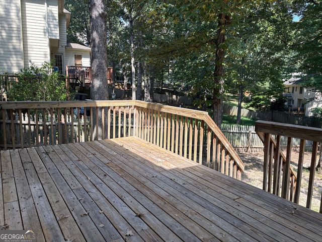 6221 Woodlore Drive NW, Acworth, GA 30101