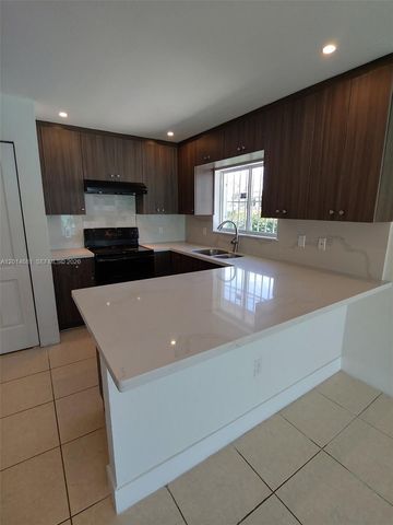 1270 NW 39th St 1270, Miami, FL 33142