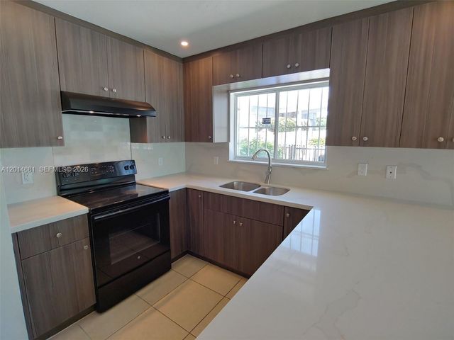 1270 NW 39th St 1270, Miami, FL 33142