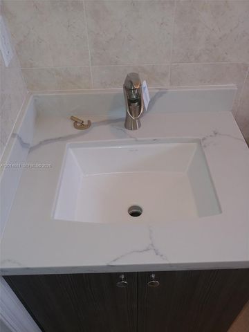 1270 NW 39th St 1270, Miami, FL 33142