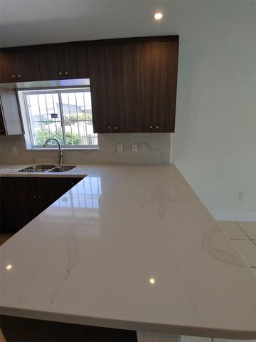 1270 NW 39th St 1270, Miami, FL 33142