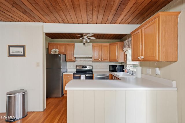 415 Berry Road, Bulls Gap, TN 37711