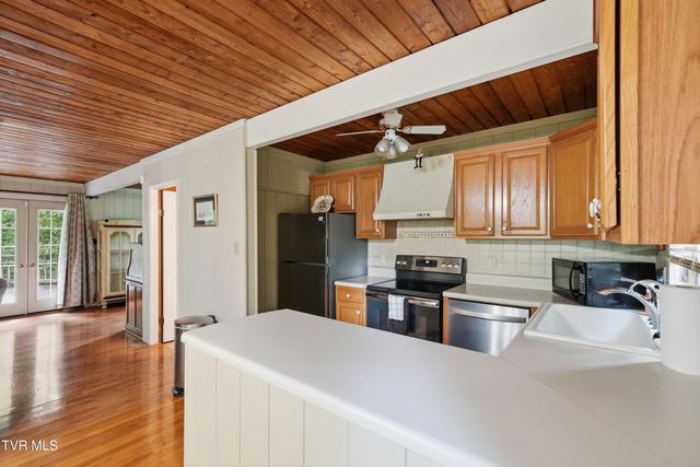 415 Berry Road, Bulls Gap, TN 37711