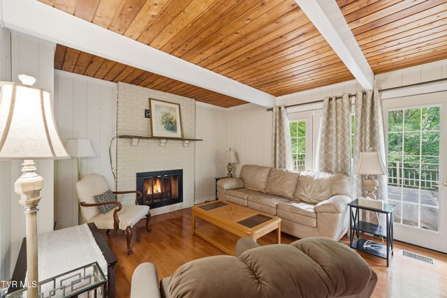 415 Berry Road, Bulls Gap, TN 37711