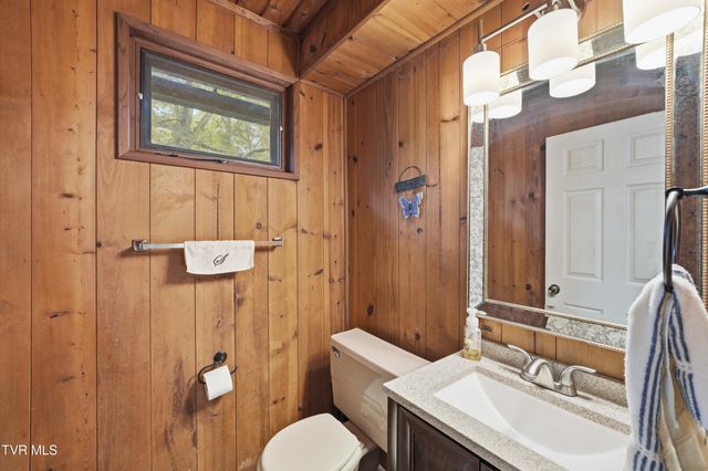 415 Berry Road, Bulls Gap, TN 37711