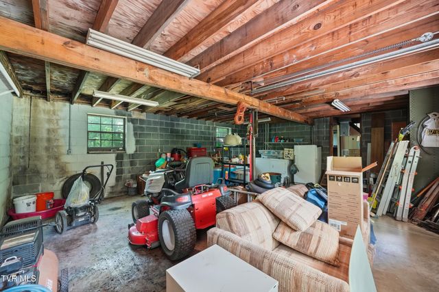 415 Berry Road, Bulls Gap, TN 37711