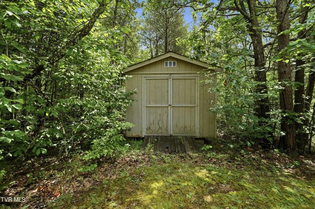 415 Berry Road, Bulls Gap, TN 37711