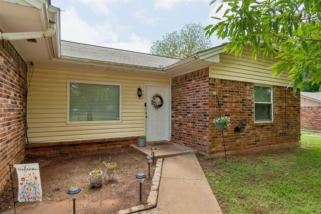 3108 Gwendolyn Lane, Edmond, OK 73034