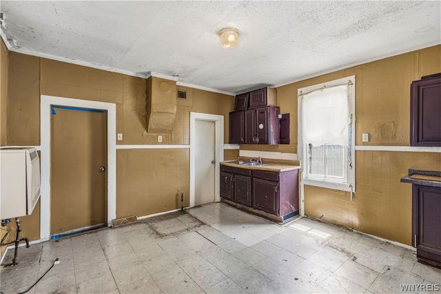 67 Halbert Street, Buffalo, NY 14214