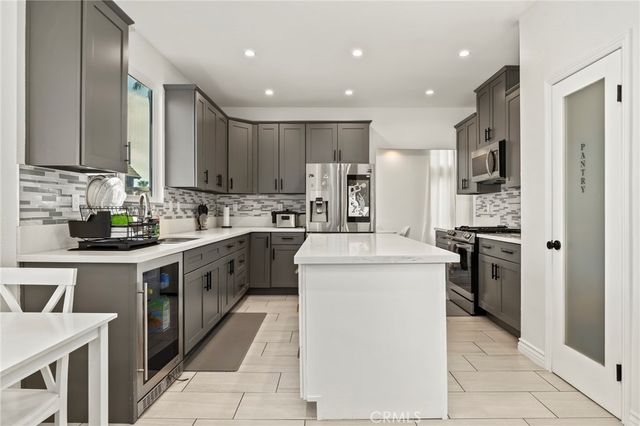 3329 Montellano Avenue, Palmdale, CA 93551