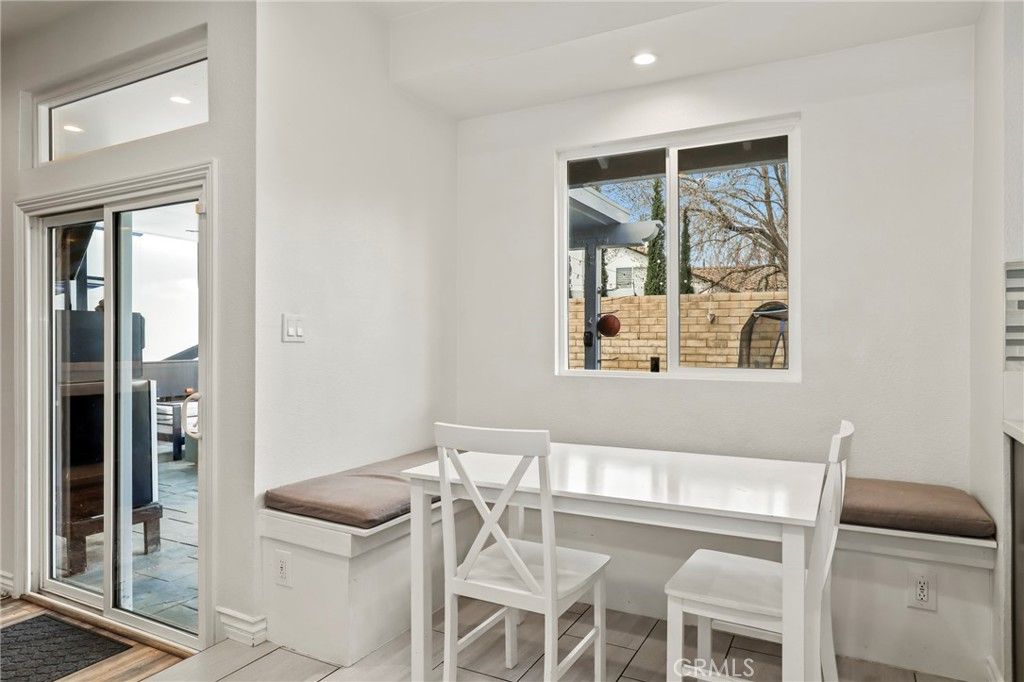 Image 11 of property listing at 3329 Montellano Avenue, Palmdale, CA 93551