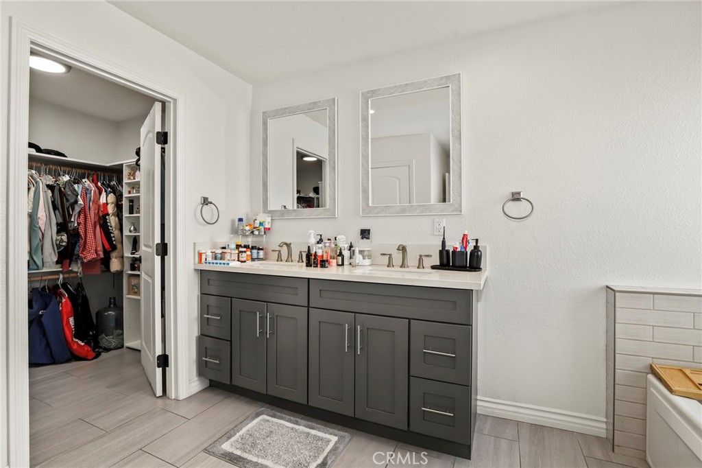 Image 23 of property listing at 3329 Montellano Avenue, Palmdale, CA 93551