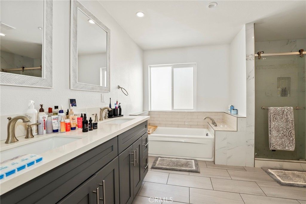 Image 24 of property listing at 3329 Montellano Avenue, Palmdale, CA 93551