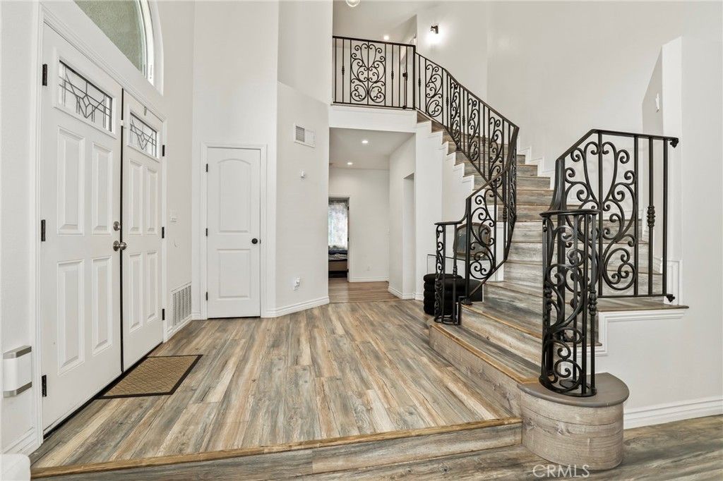 Image 4 of property listing at 3329 Montellano Avenue, Palmdale, CA 93551