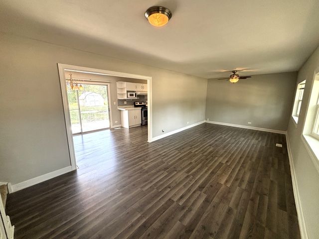 5324 W Cinema Drive, Hanover Park, IL 60133