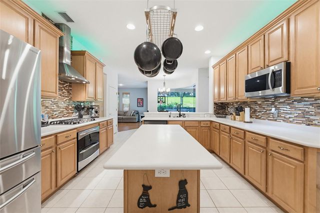 62 CAMELOT RIDGE DRIVE, Brandon, FL 33511