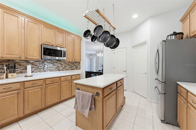 62 CAMELOT RIDGE DRIVE, Brandon, FL 33511