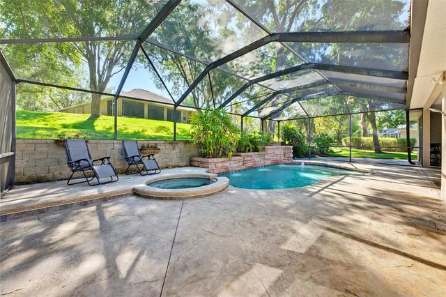 62 CAMELOT RIDGE DRIVE, Brandon, FL 33511