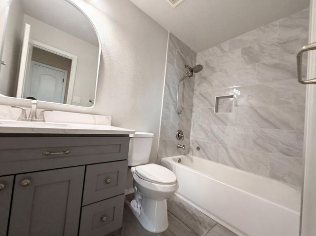 1309 Spruce Meadows Drive NE, Rio Rancho, NM 87144