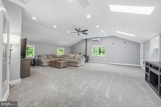 2110 HALLMARK DR, Gambrills, MD 21054