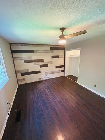 1517 N Chester Road, Hixson, TN 37343