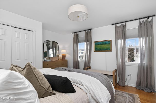 8 Corina Court, Watervliet, NY 12189