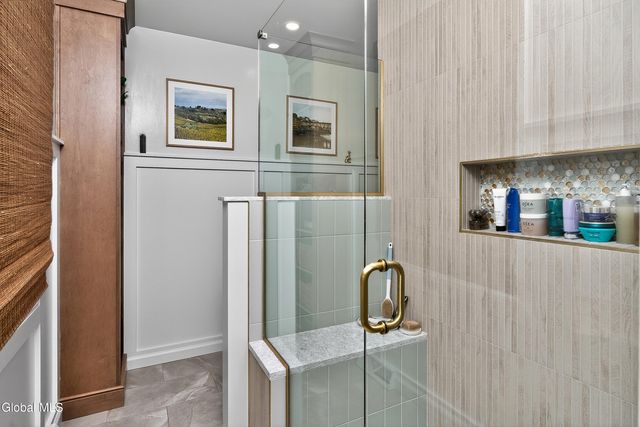 8 Corina Court, Watervliet, NY 12189