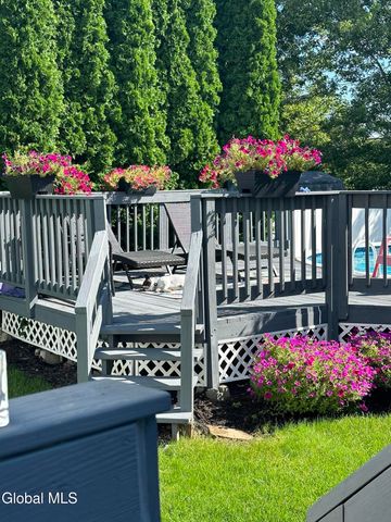 8 Corina Court, Watervliet, NY 12189