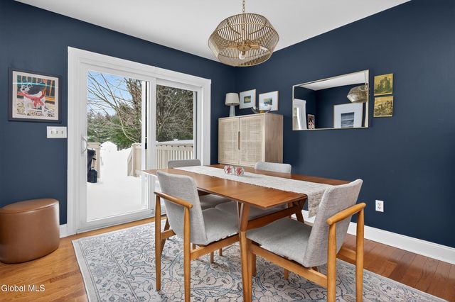 8 Corina Court, Watervliet, NY 12189