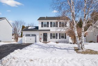 8 Corina Court, Watervliet, NY 12189