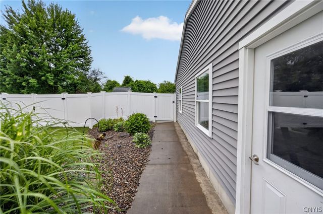 5571 Louis Avenue, Cicero, NY 13029
