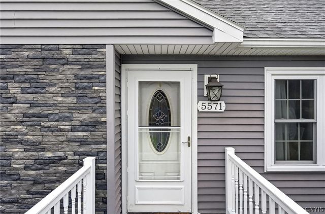 5571 Louis Avenue, Cicero, NY 13029