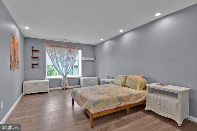 906 CHESTERWOOD CT, Marlton, NJ 08053