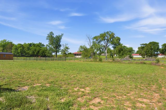 402 Rose Ln, Shelbyville, TN 37160