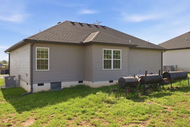 402 Rose Ln, Shelbyville, TN 37160